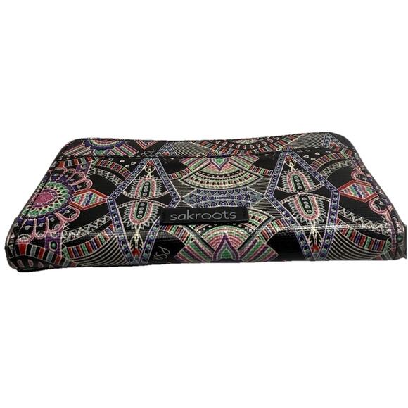 Sakroots Wallet Zip Around Artist Circle Black Multi Color Llama Mandala NWOT - Picture 4 of 14